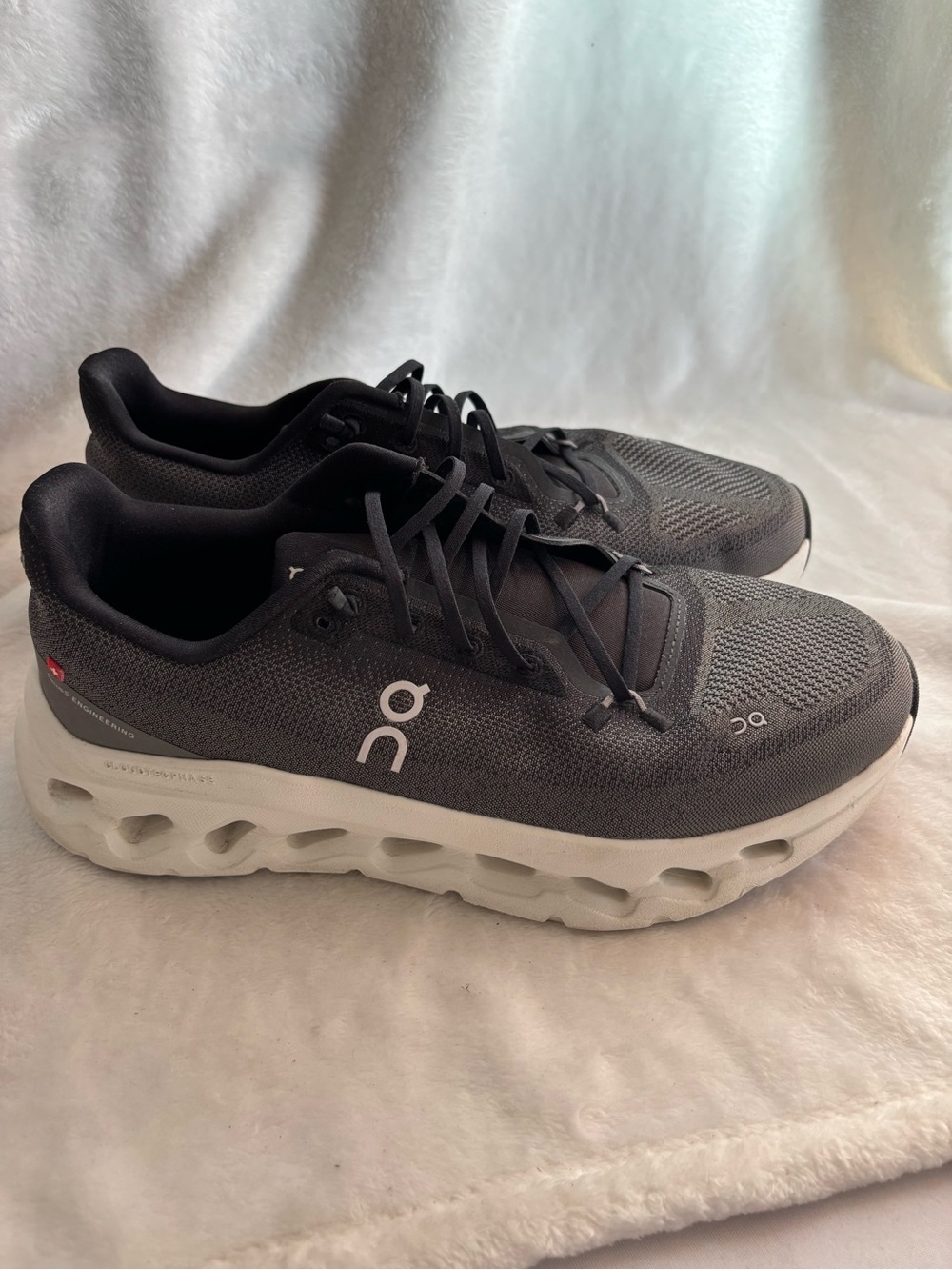On Cloudtilt Black Asphalt Running Shoes Sneakers Men’s Size 9.5